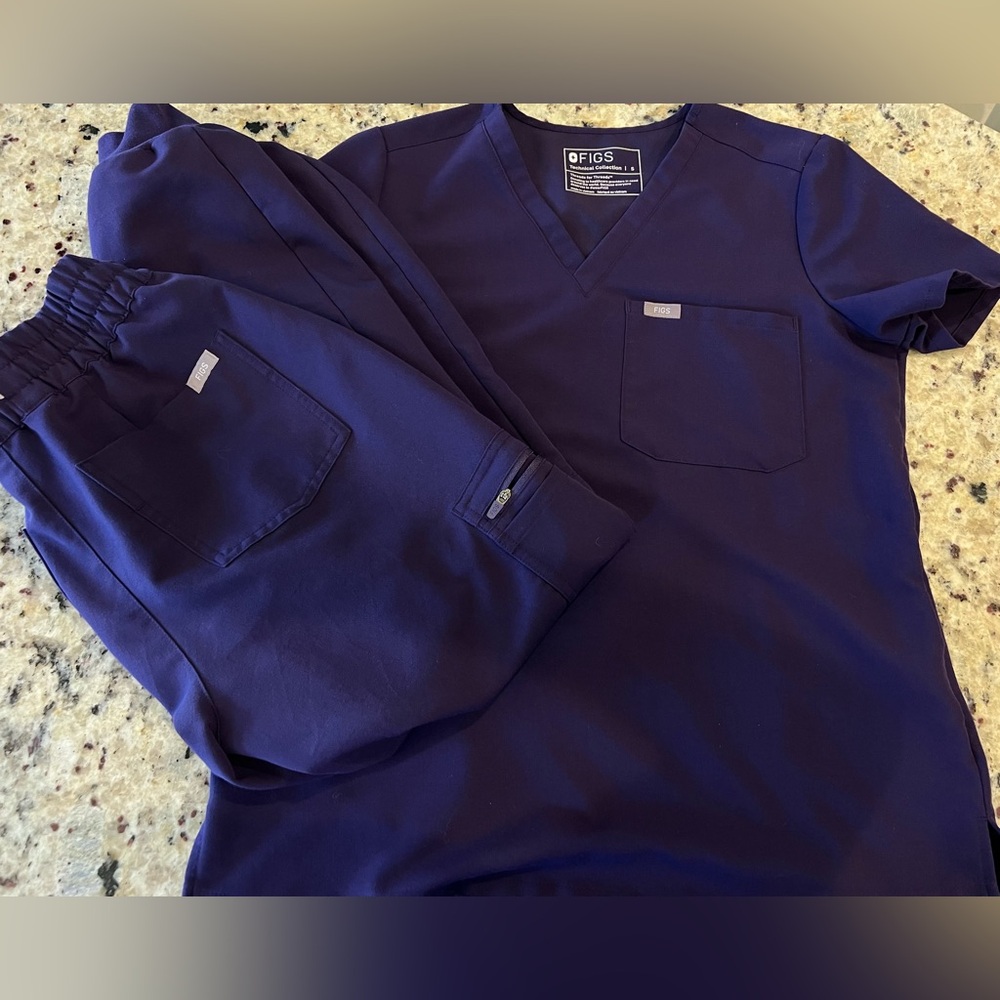 Figs Scrubs SET - Purple Jam